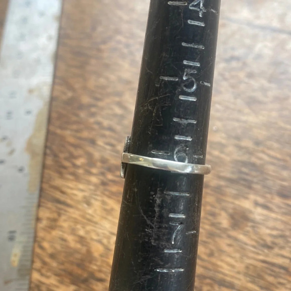 Sterling silver design ring - Picture 3 of 7